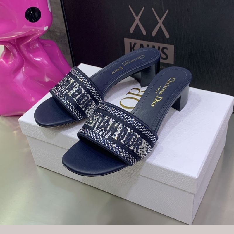ch**an D*or slippers